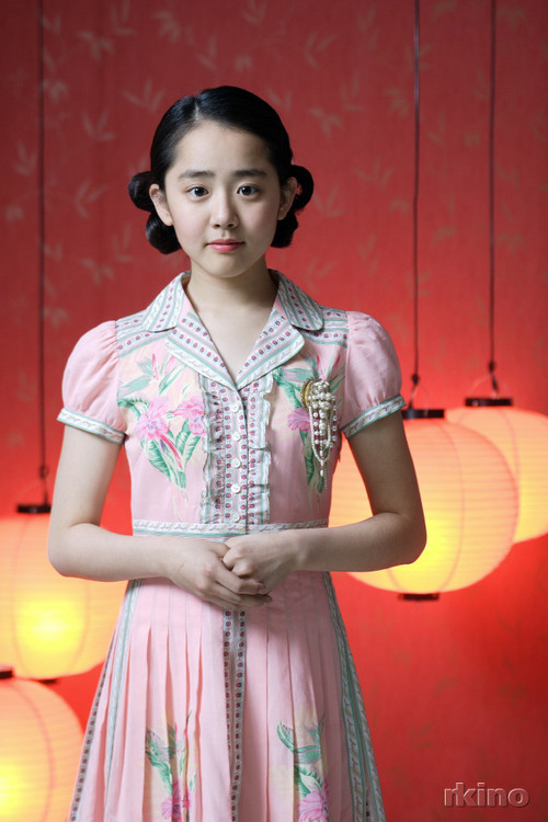  p> a target="_blank" href="/item/文瑾莹">文瑾莹 /a>,即文根英