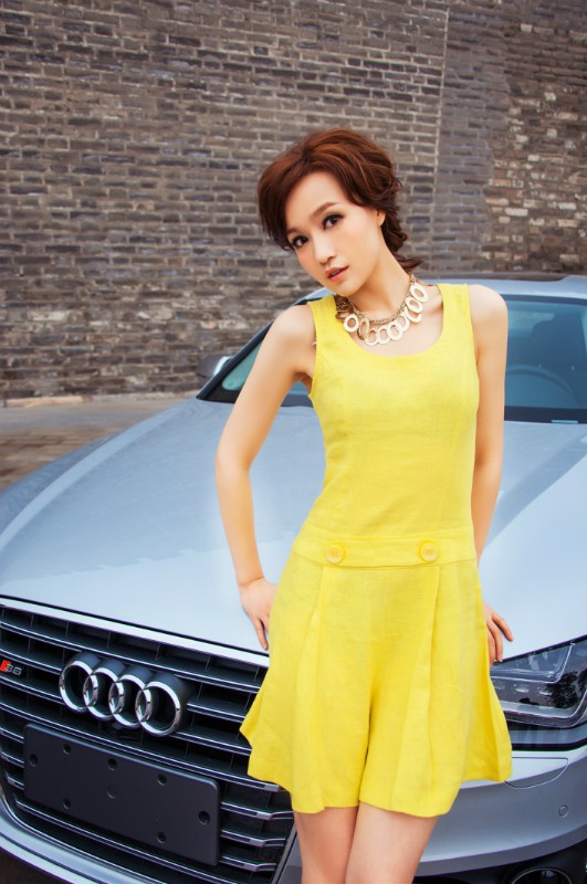  p>关关,原名郑珊珊,中国内地主持人,独立制片人,新锐模特.