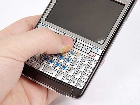  p>诺基亚e61i,是诺基亚公司2007年出的一款手机. /p>