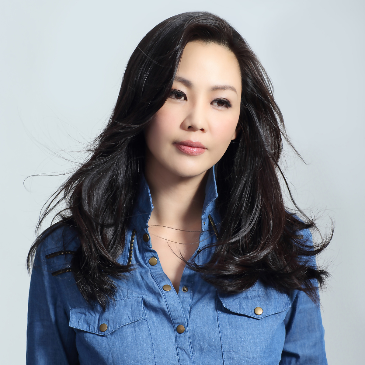  p>王馨平,出生于 a target="_blank" href="/item/中国香港/50041231