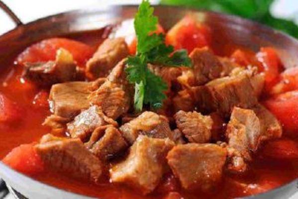 牛肉炖西红柿