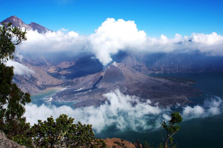 伊利亚姆纳火山