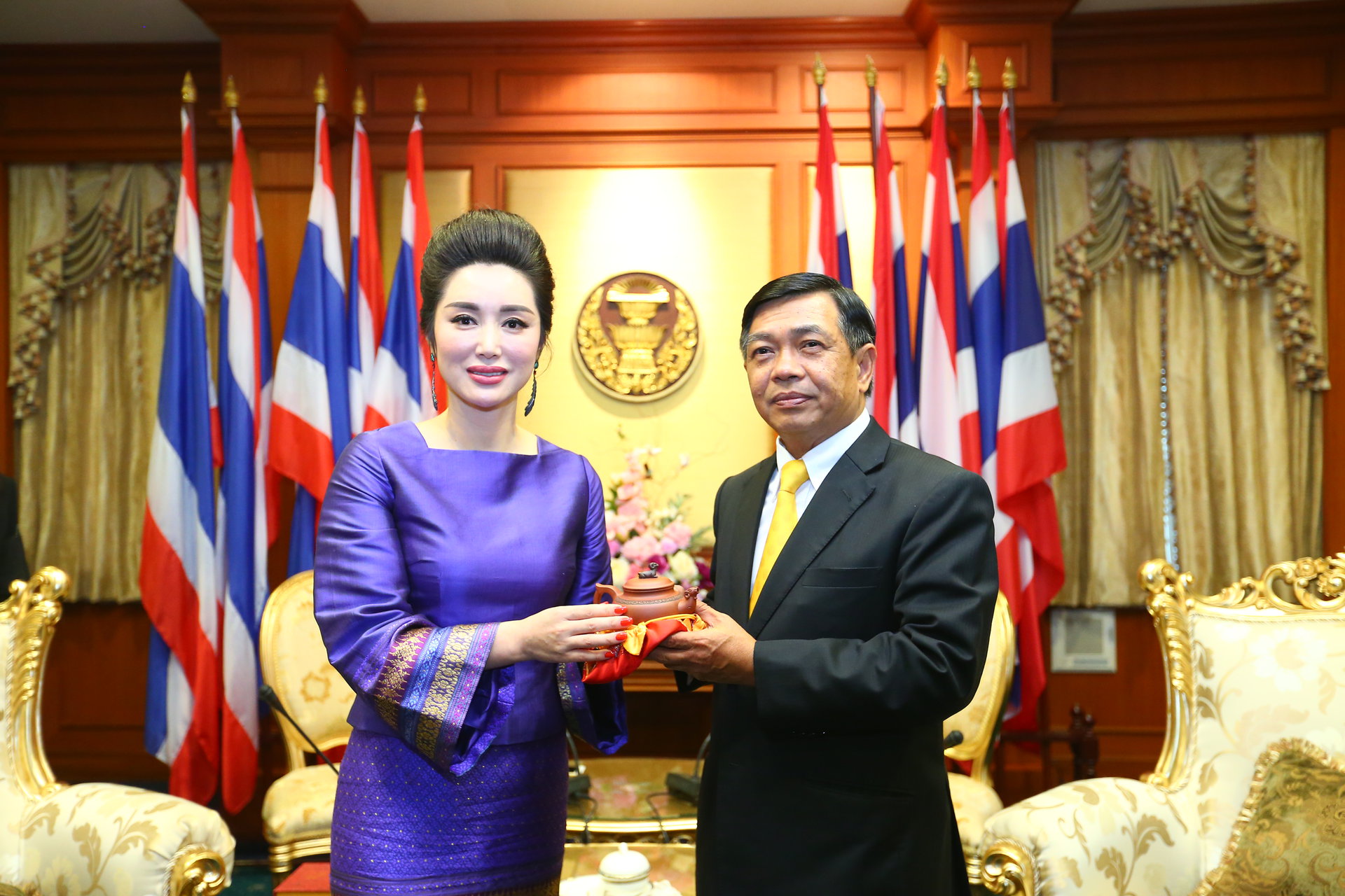 亚太杰出女性联合会