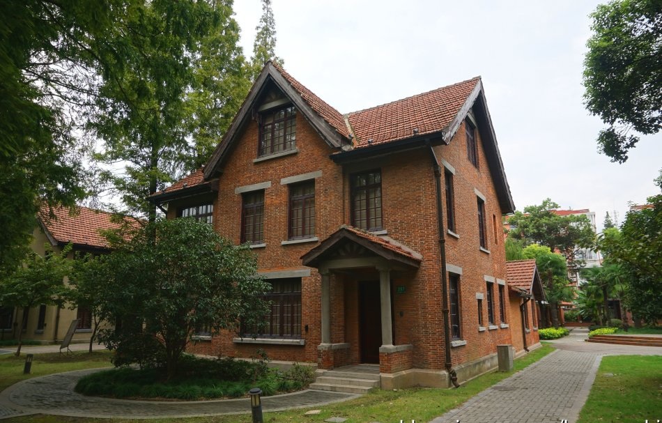 沪江大学