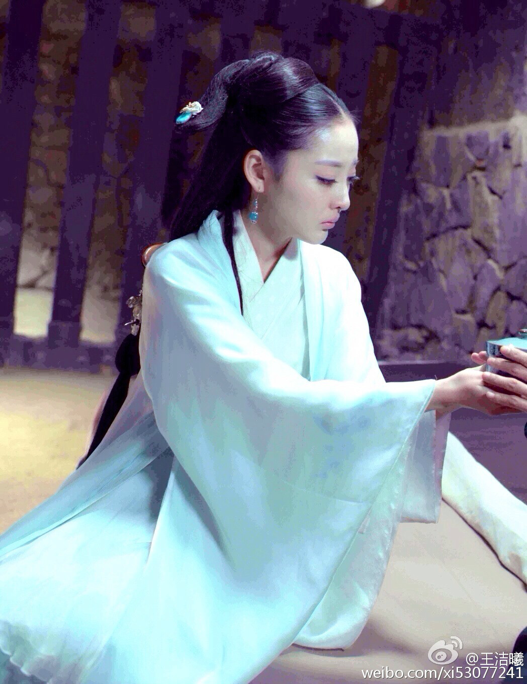  p>郑洛云,女,《 a target="_blank" href="/item/兰陵王妃/2320839"