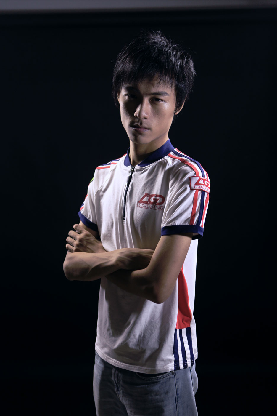 sylar,本名刘嘉俊, 1993年12月20日出生,居住于上海,dota2职业选手.