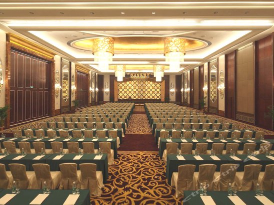  p>深圳麒麟山景大酒店是豪华商务 a href="#" data-lemmaid="4292873