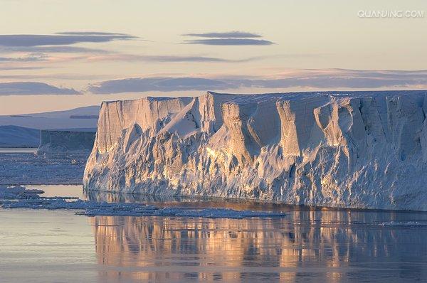  p>威德尔海(weddell sea),为大西洋最南端的属海,深入 a target="