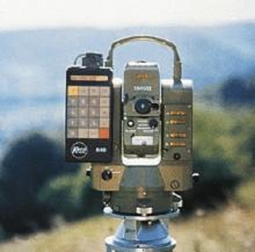  p>因瓦基线尺(invar baseline tape),又称 a href="#" data-lemmaid=