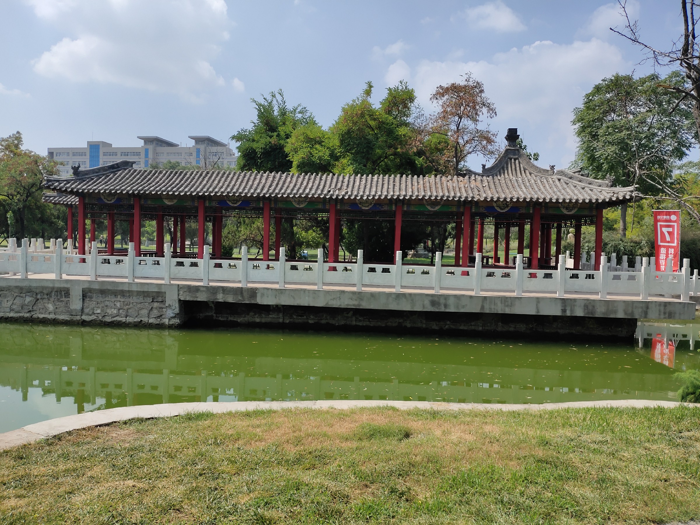  p>山西师范大学(shanxi normal university),简称"山西师大",位于