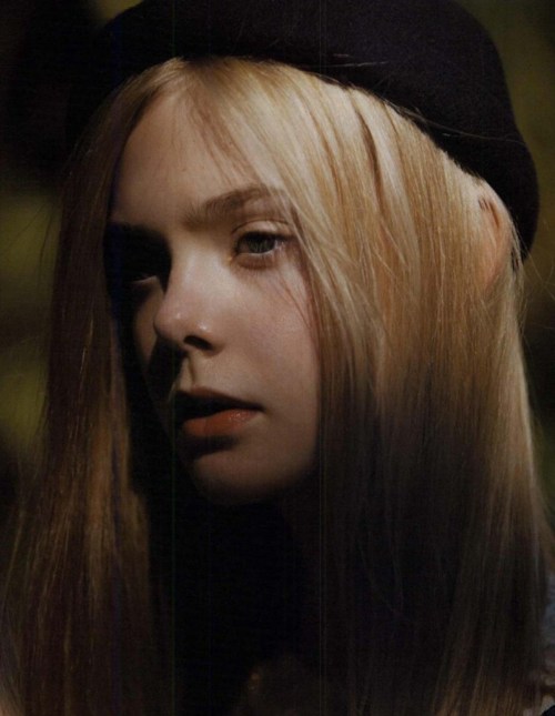  p>艾丽·范宁 (elle fanning),1998年4月9日出生于美国佐治亚州科
