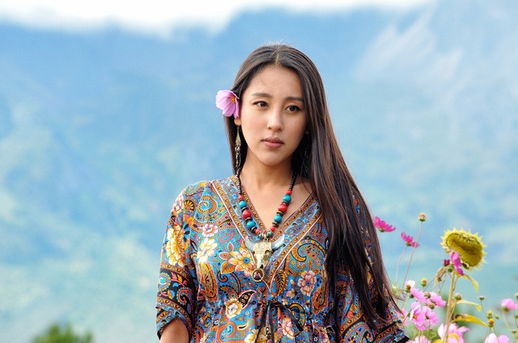  p>胡梦媛,1989年9月5日出生于辽宁,中国影视演员.