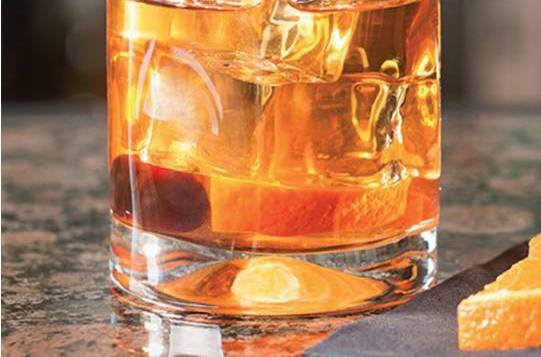  p>比特酒(bitters),又称苦酒或必打士,是在葡萄酒或蒸馏酒中加入树皮