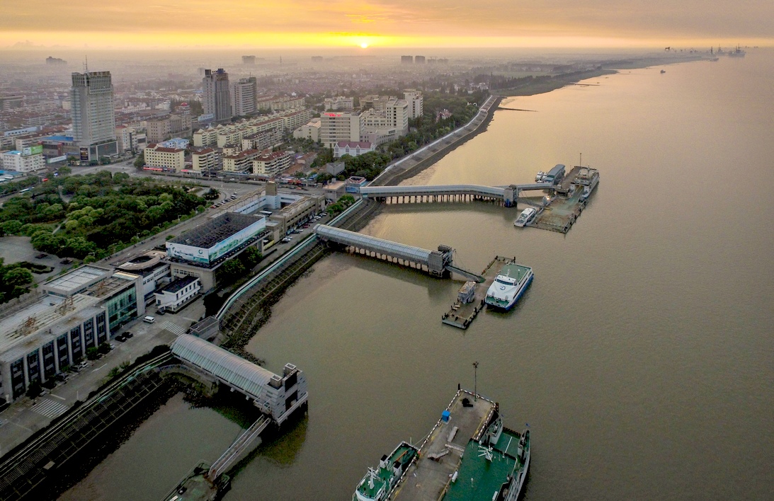 " data-lemmaid="69574">长江口 /a>处的冲积岛屿,也是中国第三大岛屿