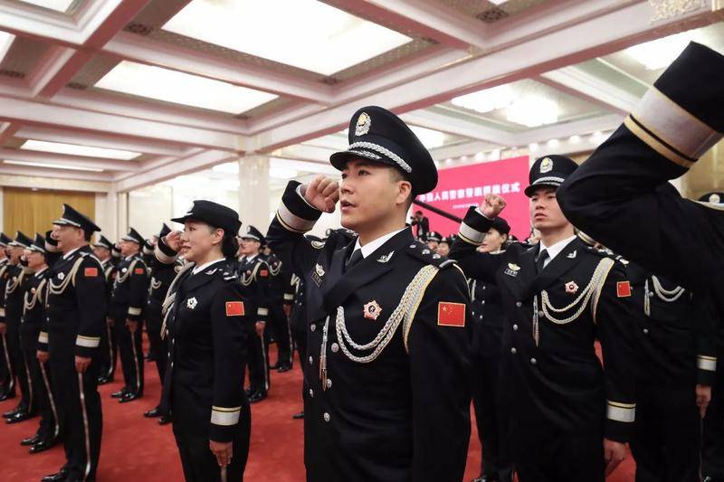 是警察身份和执法的重要标志,体现着一个国家的警察风貌