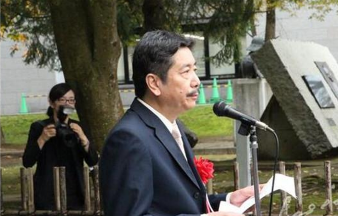 鲁迅长孙周令飞：曾到街上卖爆米花，晚年靠宣传祖父文学为生_百科TA说