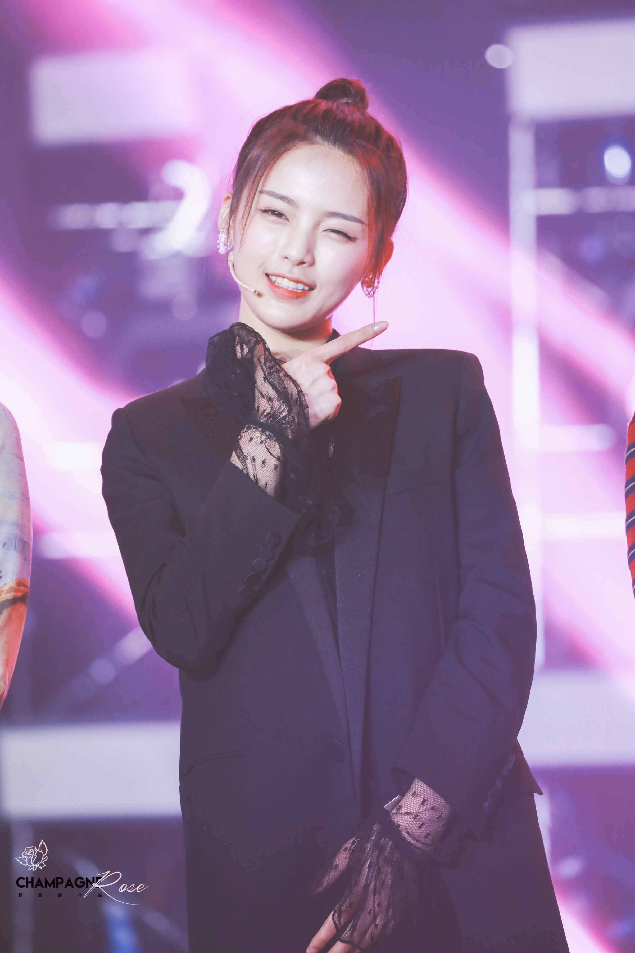  p>杨超越,1998年7月31日出生于江苏省盐城市大丰区,中国内地影视女