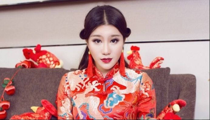  p>罗云琦,1997年4月17日出生于广东省汕头市,中国香港女演员,歌手