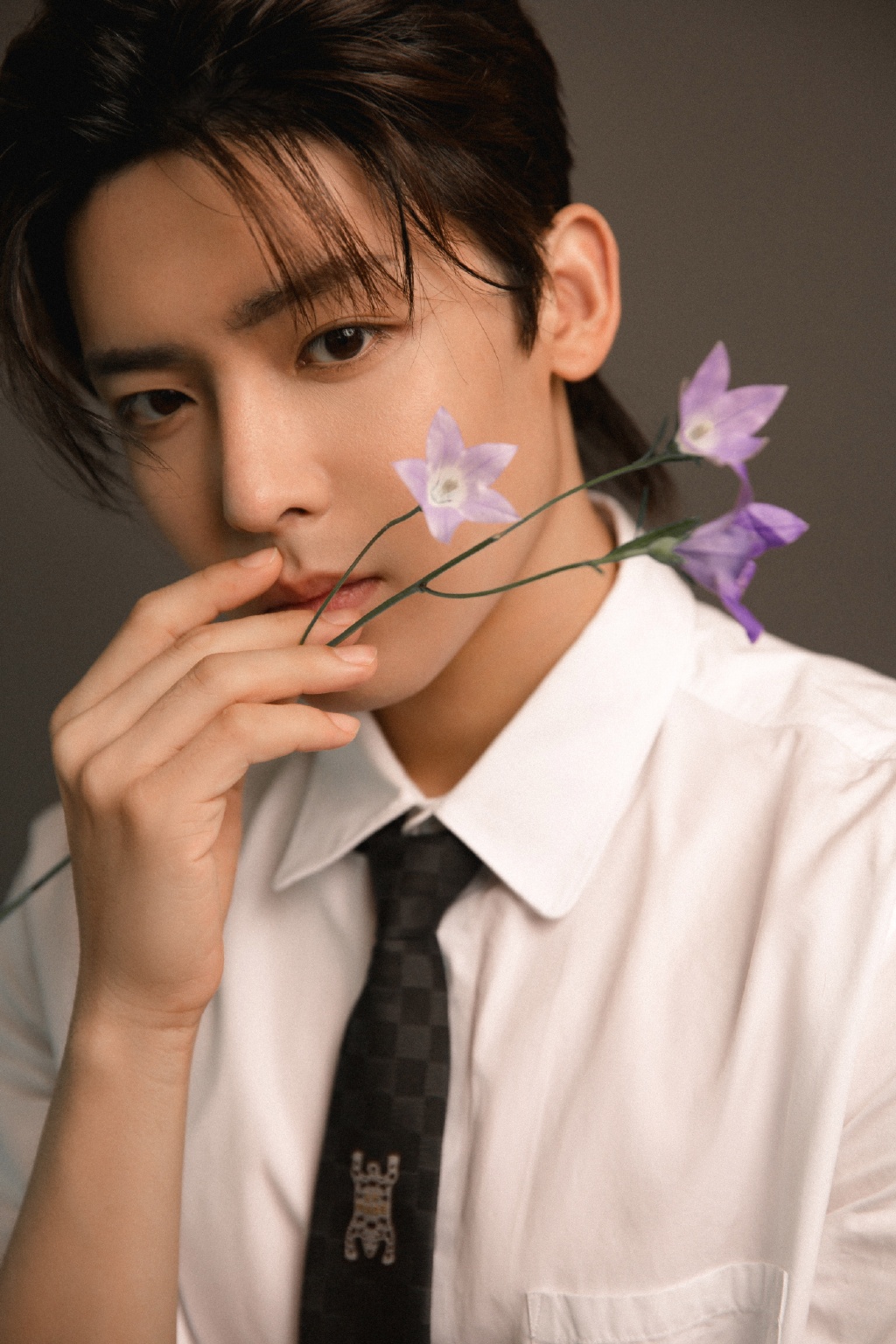 侯明昊以 a target="_blank" href="/item/fresh极客少年团">fresh