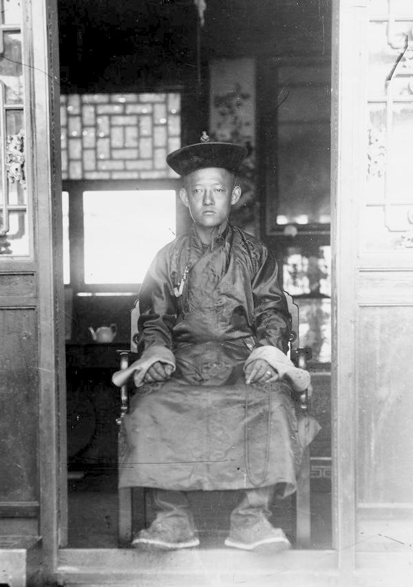 哲布尊丹巴·阿旺垂济尼玛丹彬旺舒克