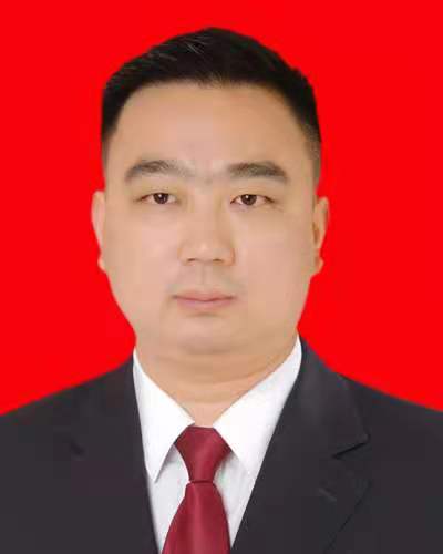  p>牟玮,青川县乔庄镇党委副书记,镇长. /p>