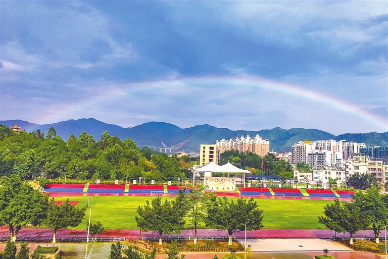  p>和平县福和高级中学( i>heping /i>  i>fuhe senior high school 