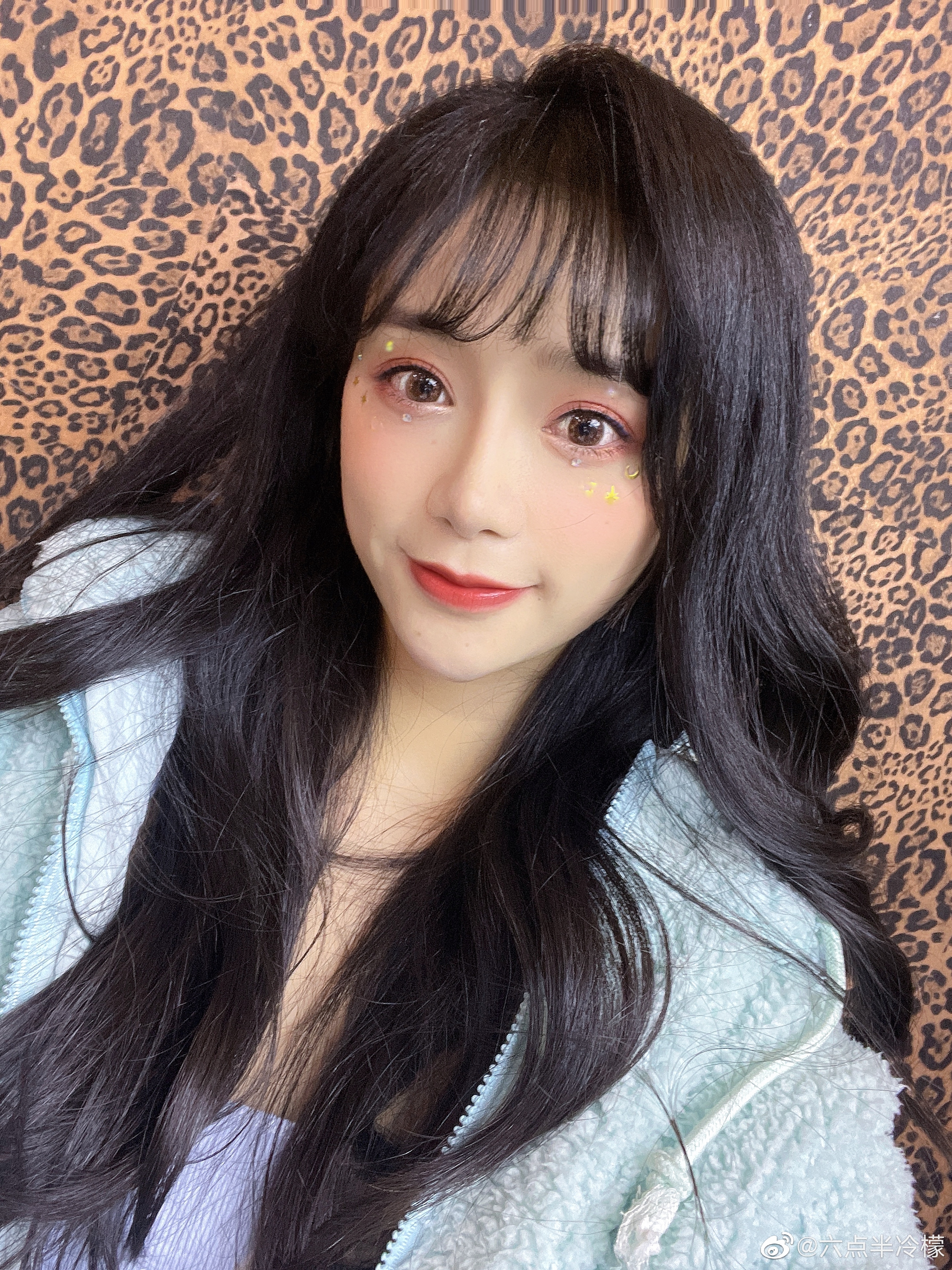  p data-id="gncndaayd4">冷檬,本名林雅婷,1993年5月2日出生于云南省