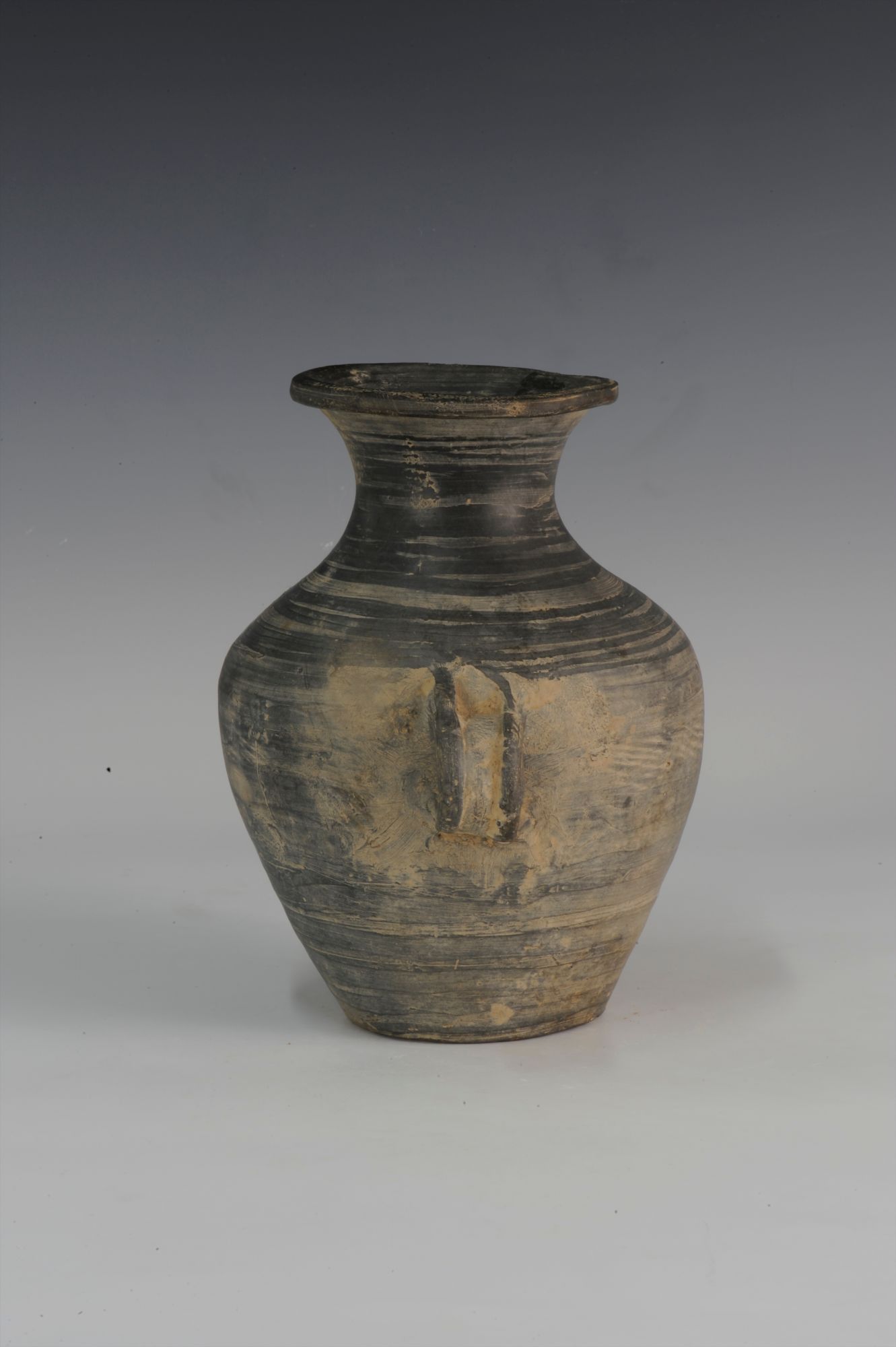 汉代绳纹灰陶双耳壶