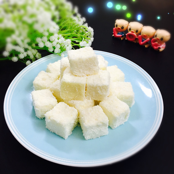 椰丝牛奶小方糕