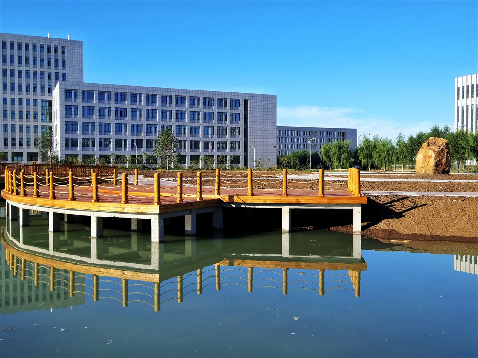 东方学院(east university of heilongjiang),坐落于黑龙江省哈尔滨市