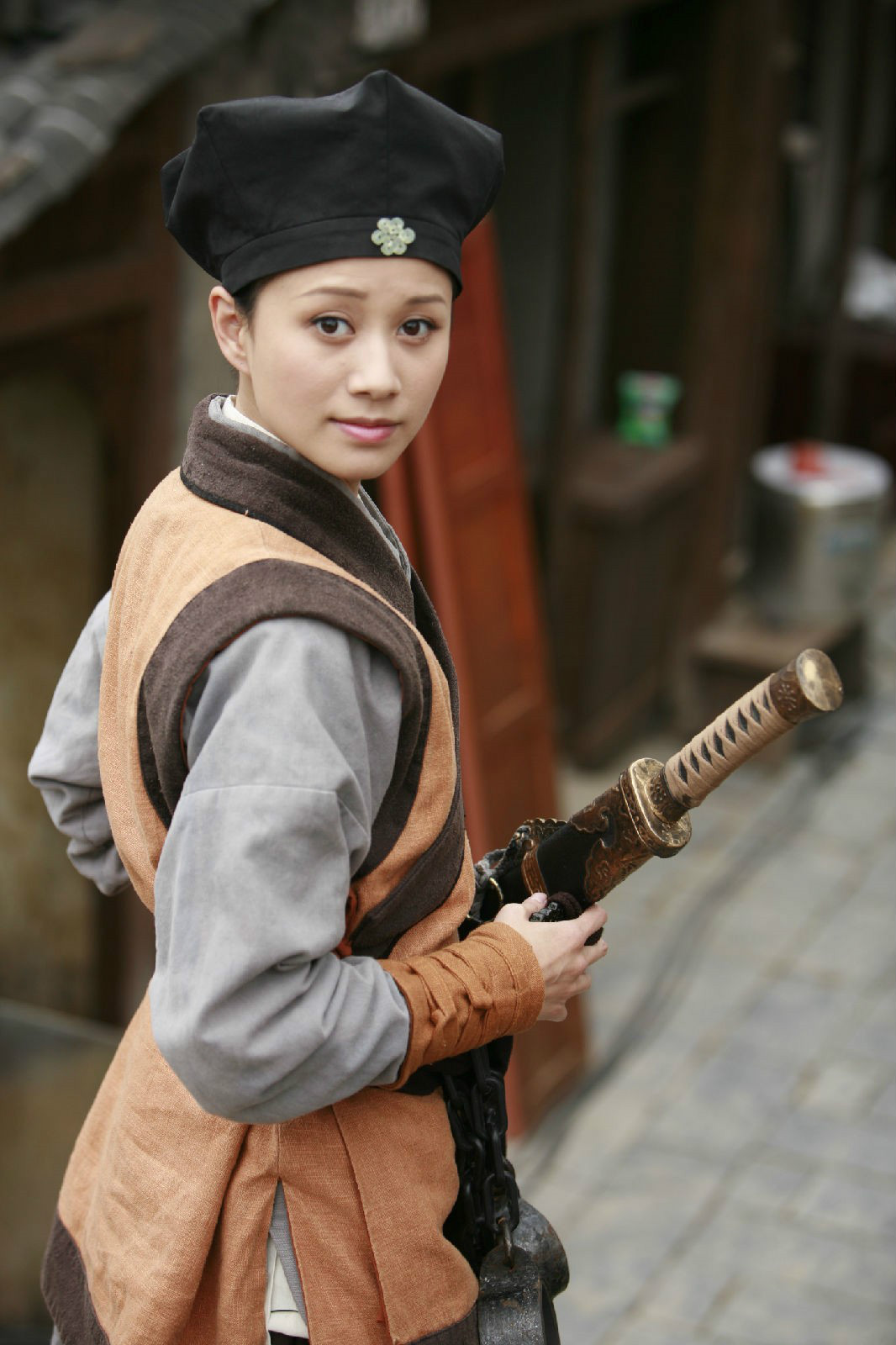  p>倪虹洁,1978年6月9日出生于江苏省苏州市常熟市,中国内地女演员