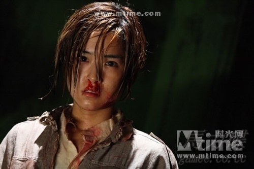  p>《怒火凤凰》(女拳霸2之怒火凤凰)是rashane limtrakul导演,杰佳