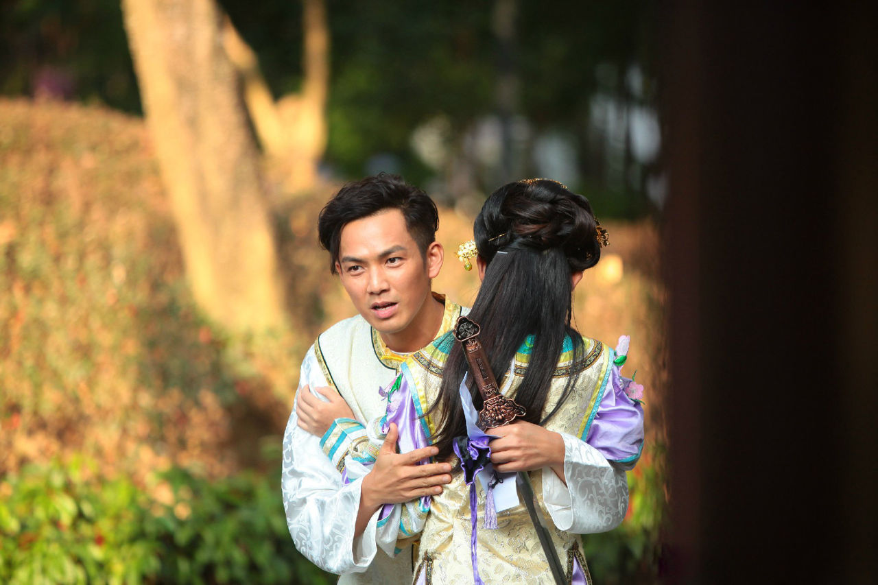 ,1974年11月30日出生于<a target="