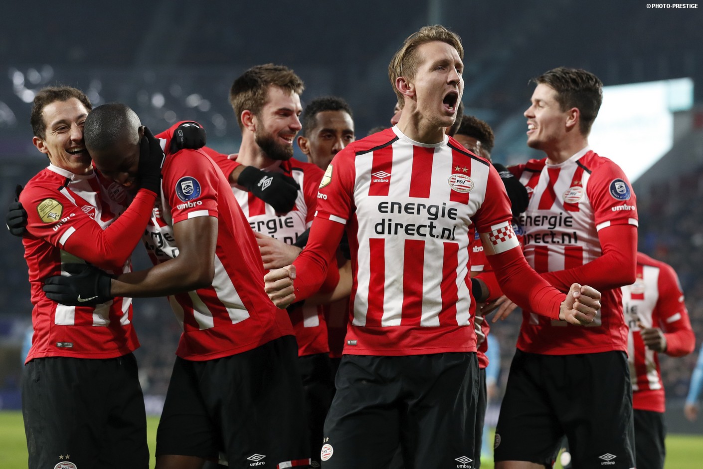  p>埃因霍温青年队(jong psv eindhoven)是荷兰的一家足球队,角逐于