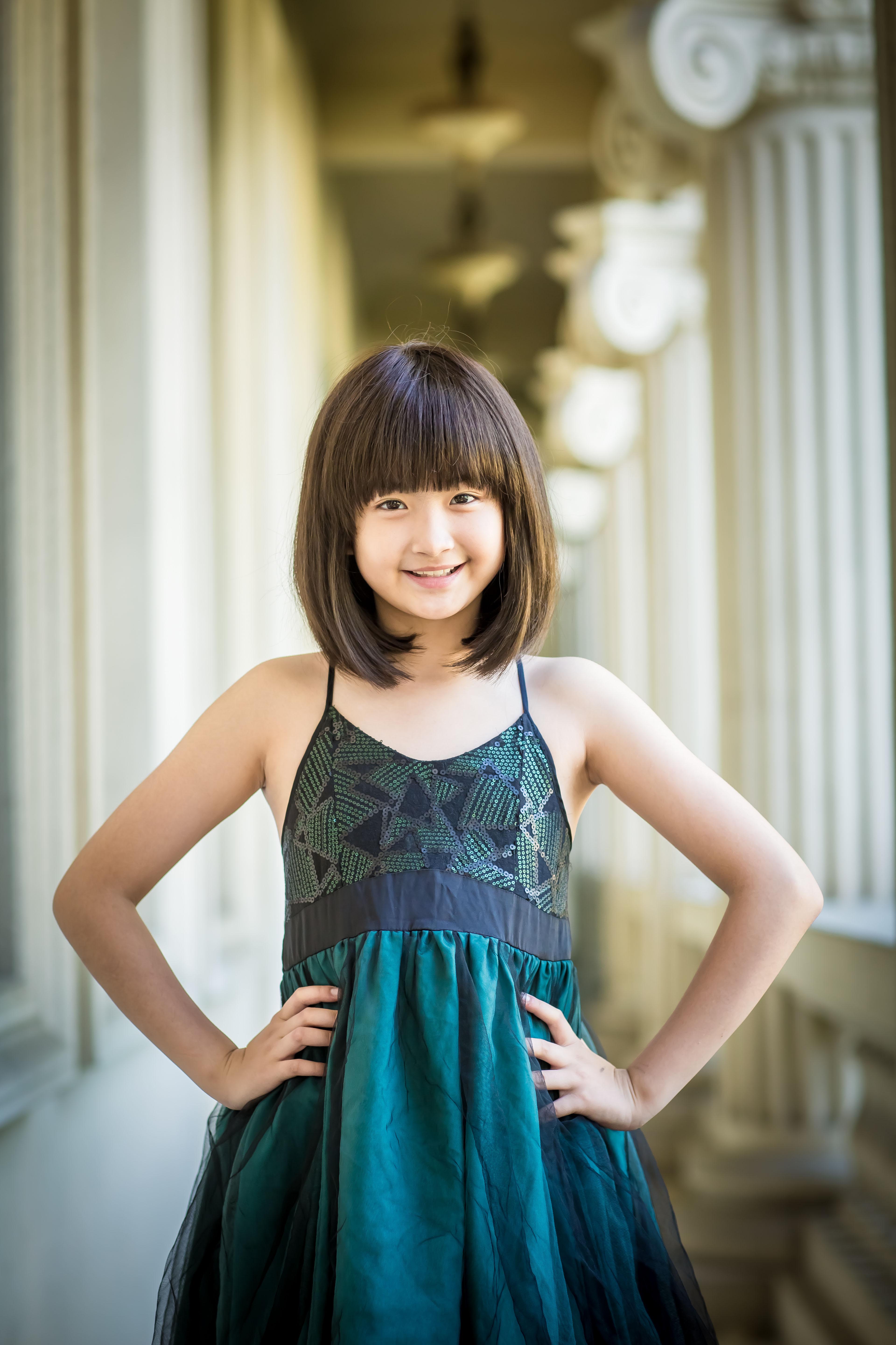  p>王格格,2008年出生于山东,中国国内演员.