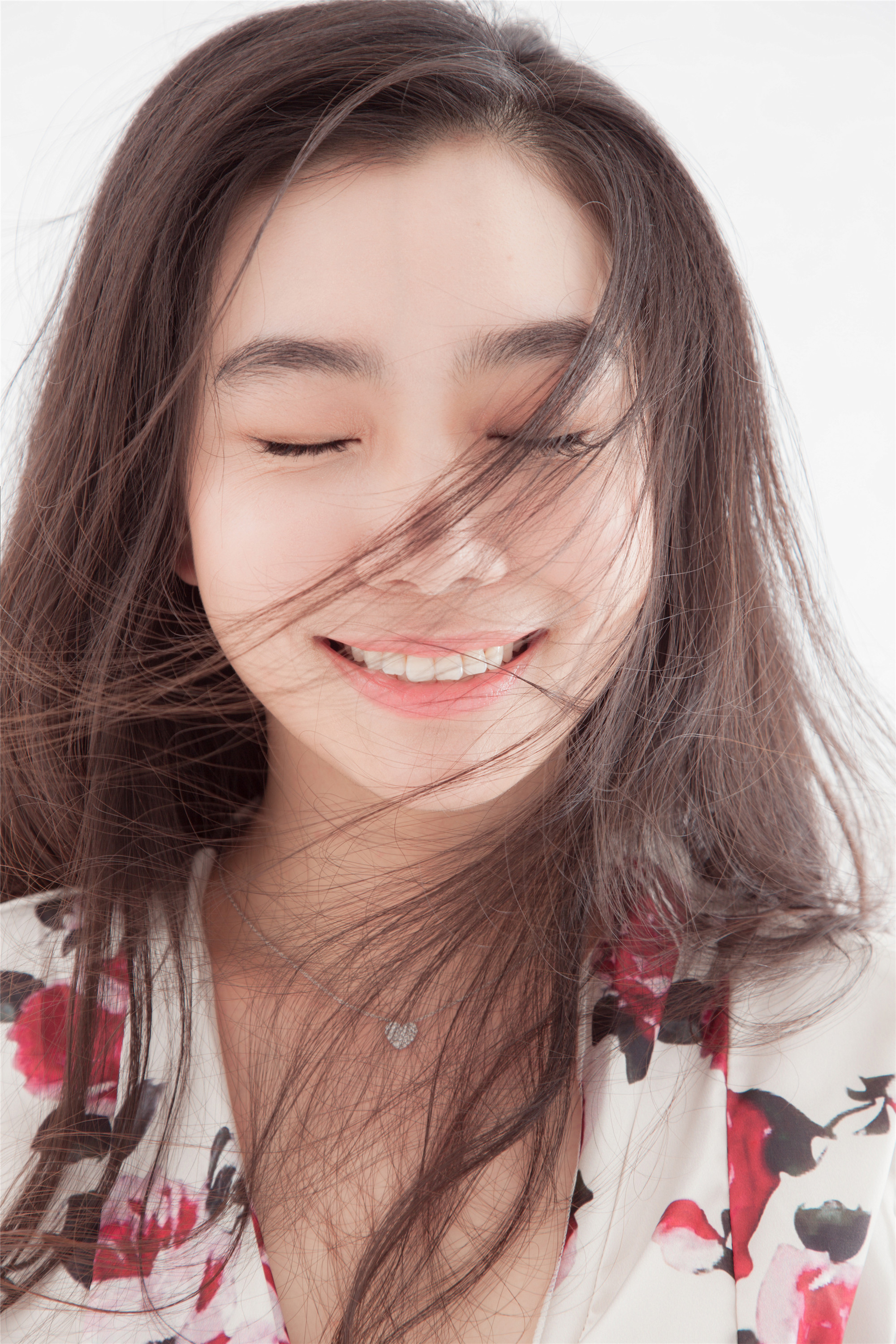  p data-id="gntropnaeh">杜娟,中国内地女演员,歌手,制片人,原二炮