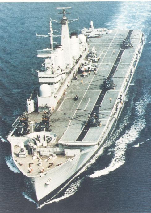 无敌级航空母舰的首舰,是一艘搭载短距/垂直起降舰载机的轻型航空母舰
