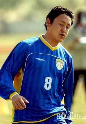  p>马明宇,男,1970年2月4日出生于重庆,中国足球运动员,是甲a a