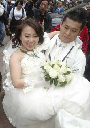 ue10ic">丫蛋,1987年11月29日出生于中国黑龙江省七台河市,原名吕品