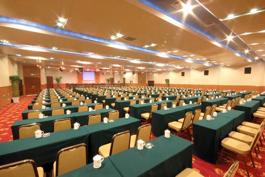  p>山西兰花大酒店,位于山西省晋城市城区兰花路与凤台东街交汇处,衔