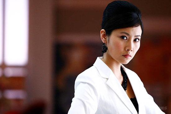  p>李芯逸(li xinyi),又名李彤,1978年4月30日出生于中国北京,中国