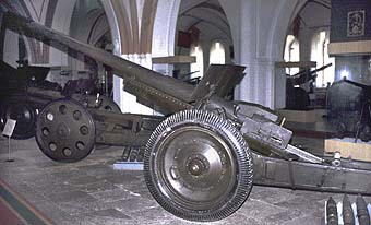 前苏联陆军107mm1910/1930年型加农炮