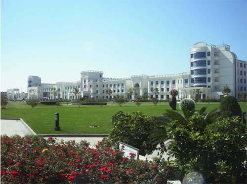  p>天津市咸水沽第一中(简称咸一中)是 a target="_blank" href="