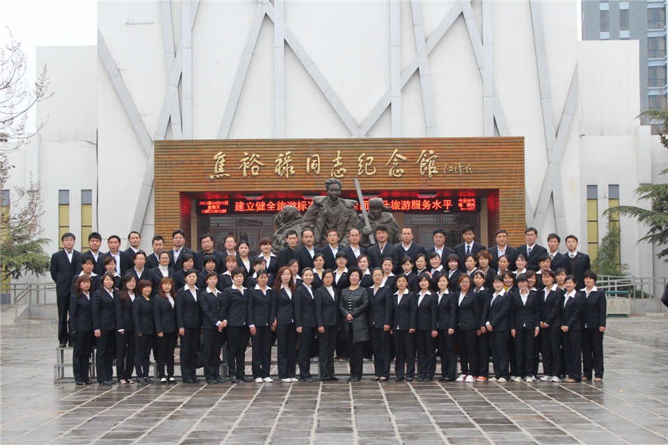  p>兰考县星河中学位于兰考县产业集聚区中州路中段,占地40亩,拥有30