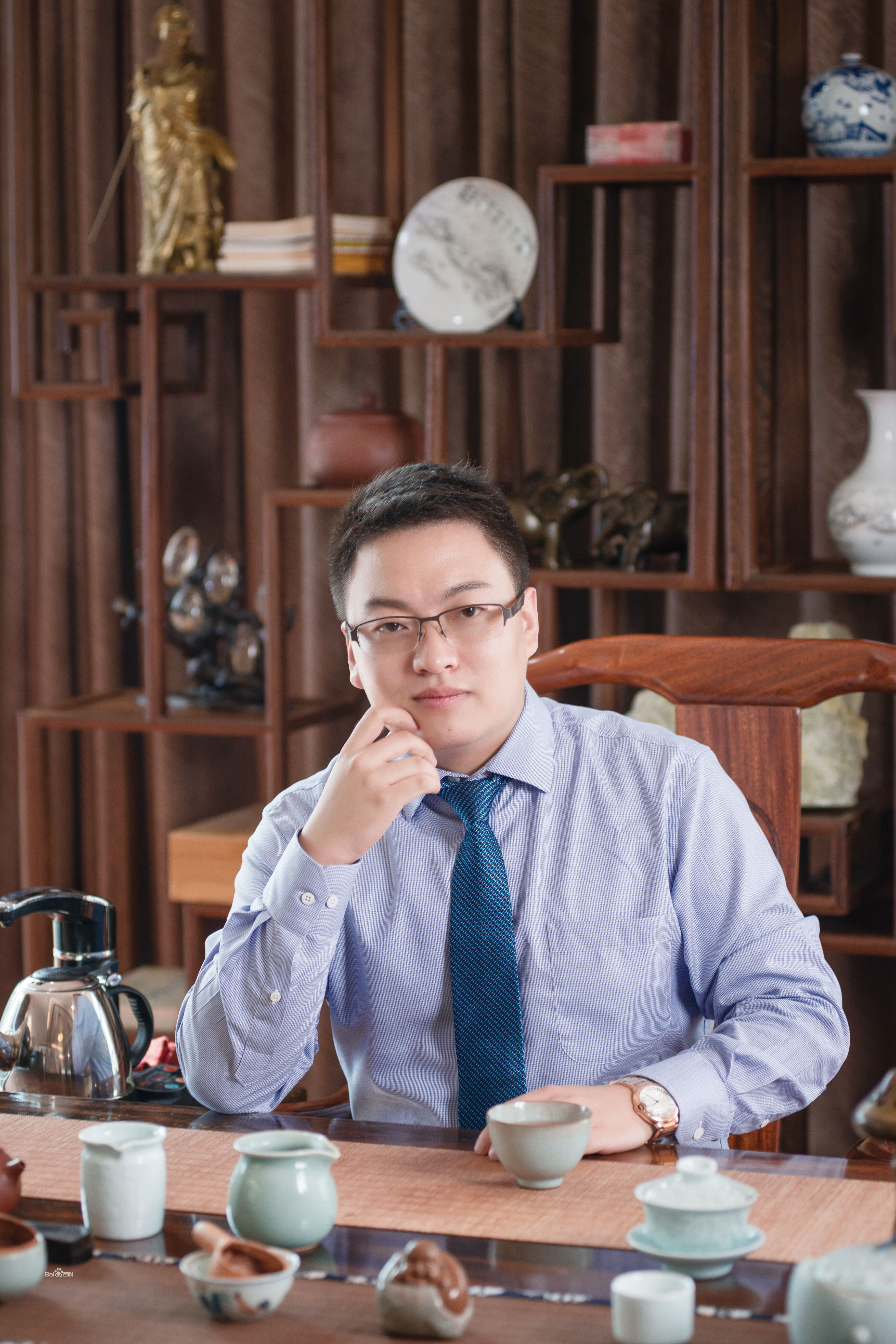 ">马奕谦,男,企业家,投资人,电影出品人,制片人,新浪知名财经博主 sup