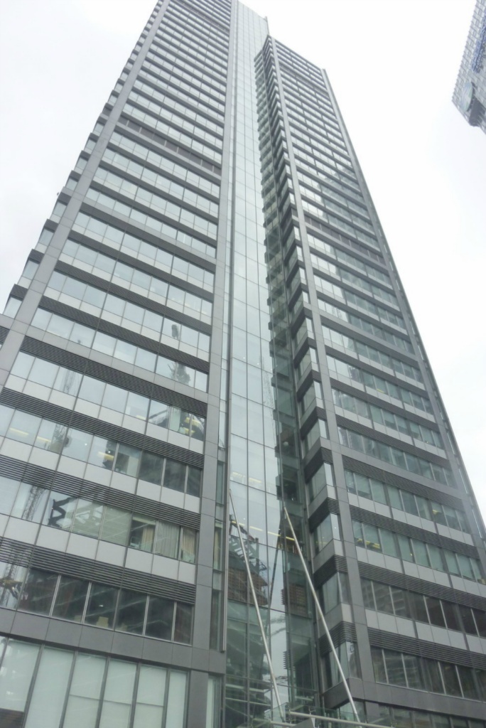  p>上海东亚银行大厦原名上海高宝金融大厦所在地位于浦东陆家嘴金融