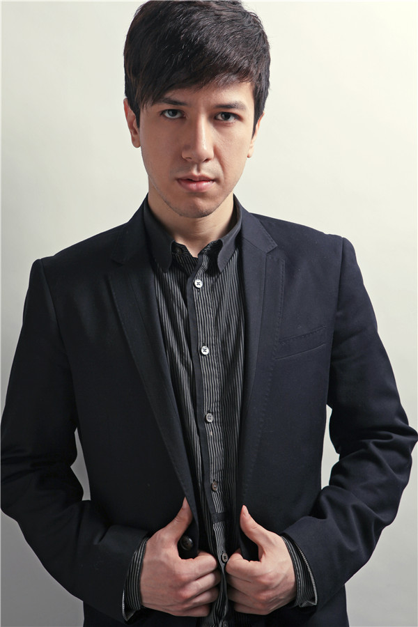  p>努尔艾力·阿不利孜(艾力),1989年3月1日出生,来自新疆乌鲁木齐,酷