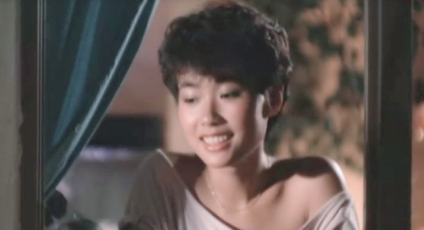 叶童在自己的第一部影片《 a target="_blank" href="/item/烈火青春