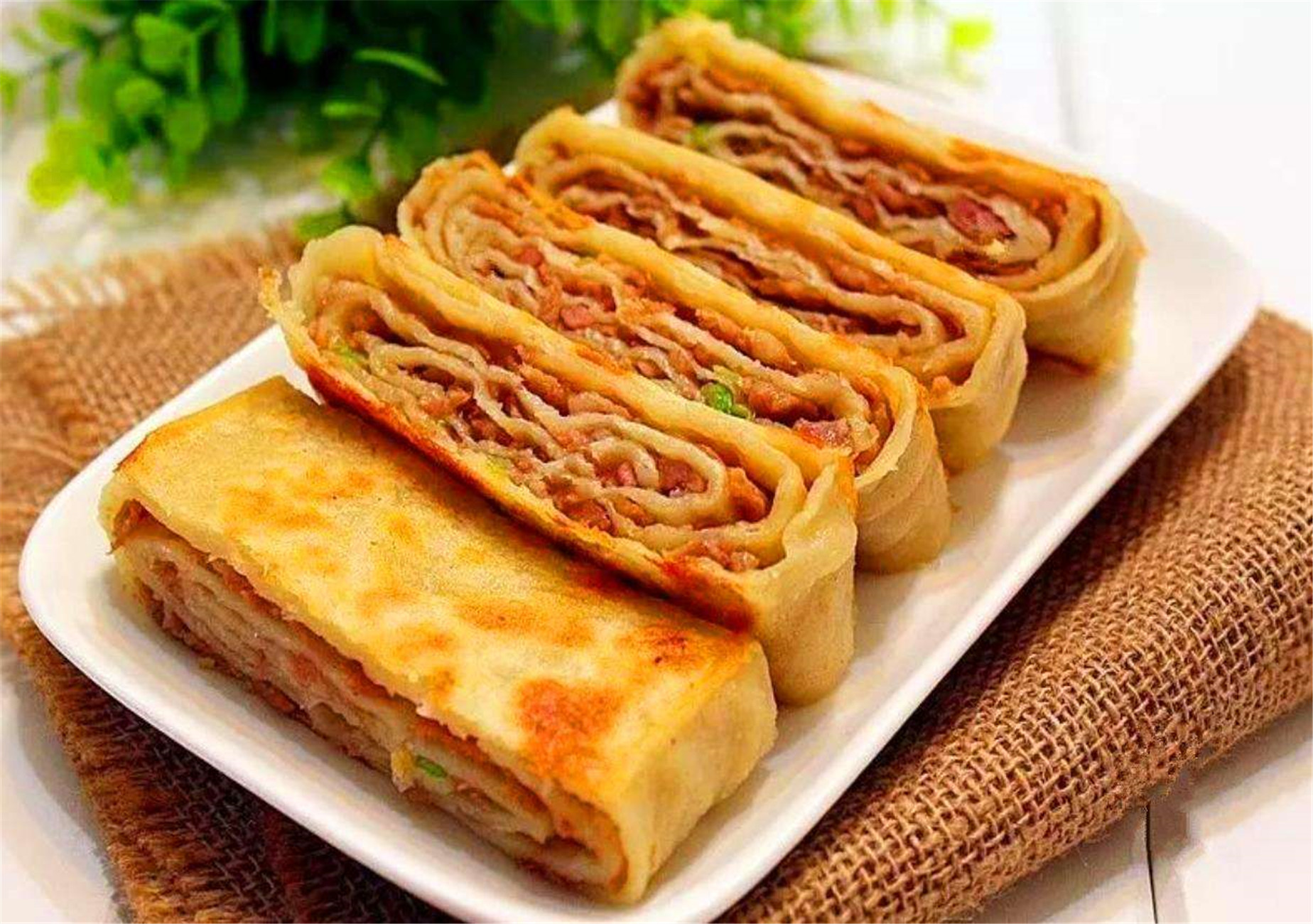  p>蒙古族馅饼是一种风味 a target="_blank" href="/item/面食