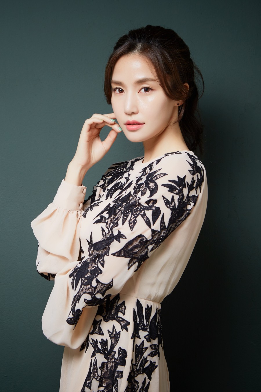  p>孔贤珠(          ,kong hyun joo),1984年1月17日出生于韩国首尔